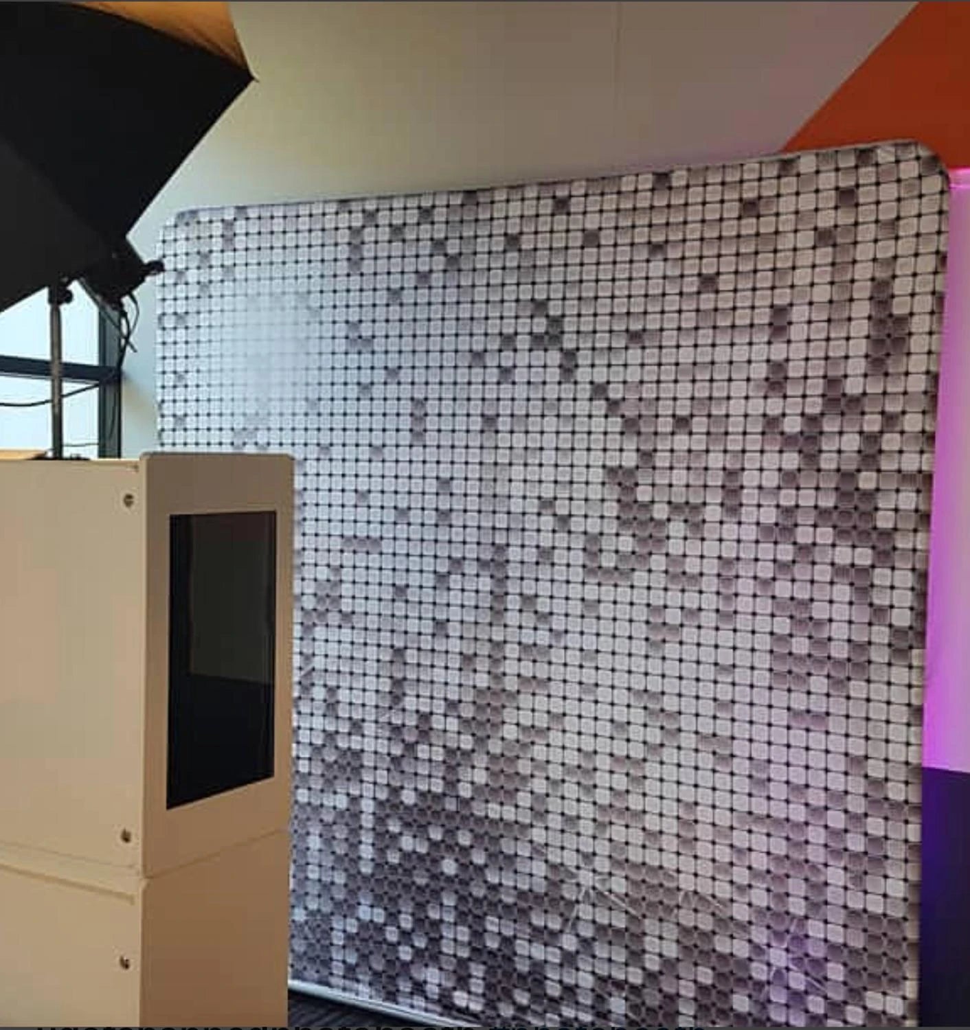 Why You Should Offer Custom Backdrops For Your Photo Booth Business
